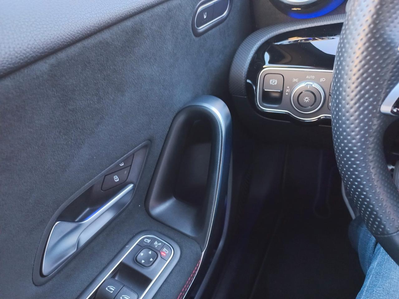 Mercedes-benz A 180 Automatic AMG Line Advanced Plus