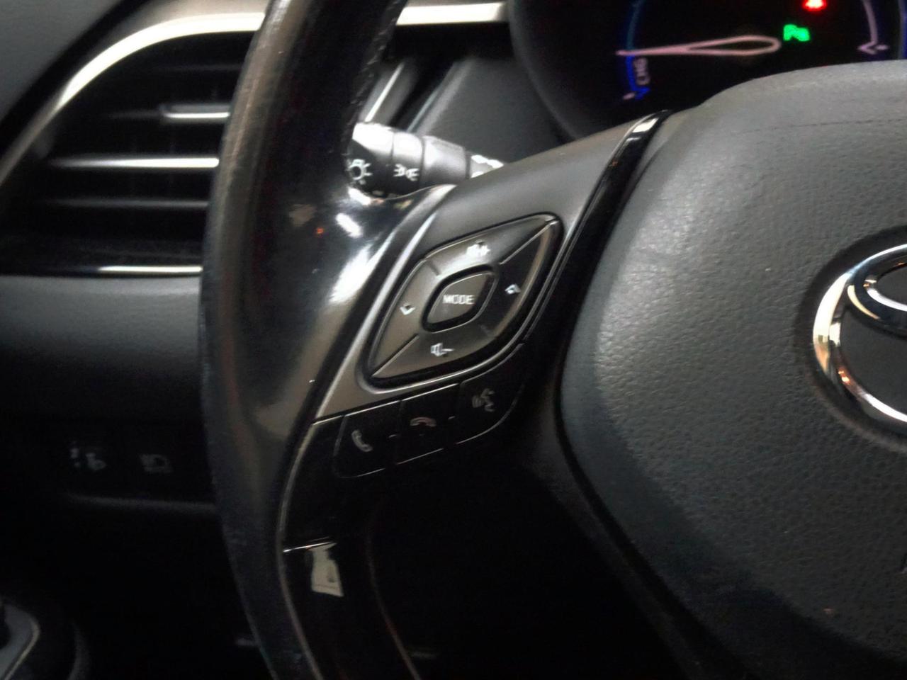 Toyota C-HR 1.8 Hybrid E-CVT Business