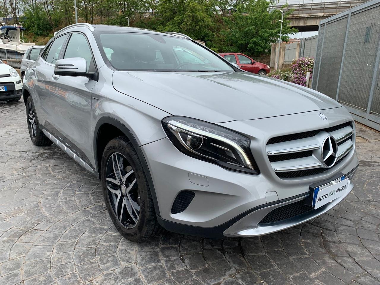 Mercedes-benz GLA 200d 4Matic Premium - !! TETTO !!