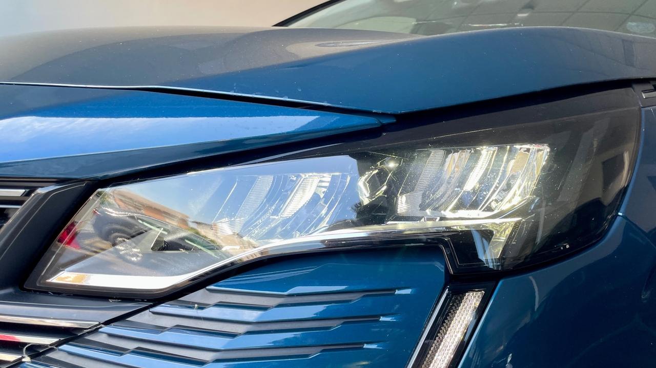 PEUGEOT 3008 1.5 BLUEHDI ACTIVE BUSINESS 131CV - FULL LED, VIRTUAL COCKPIT, NEOPATENTATI