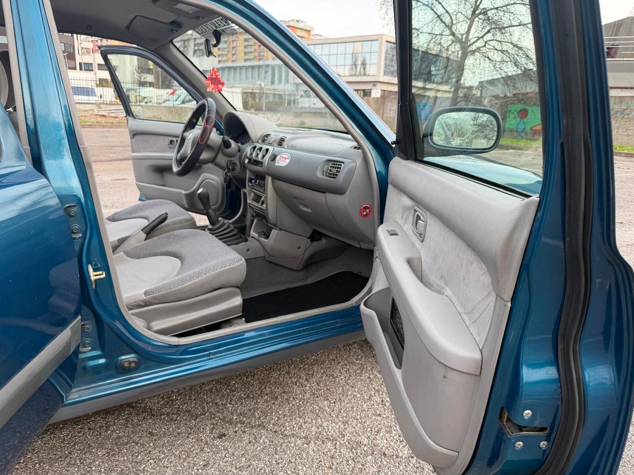 Nissan Micra 1.4i 16V cat 5 porte Luxury