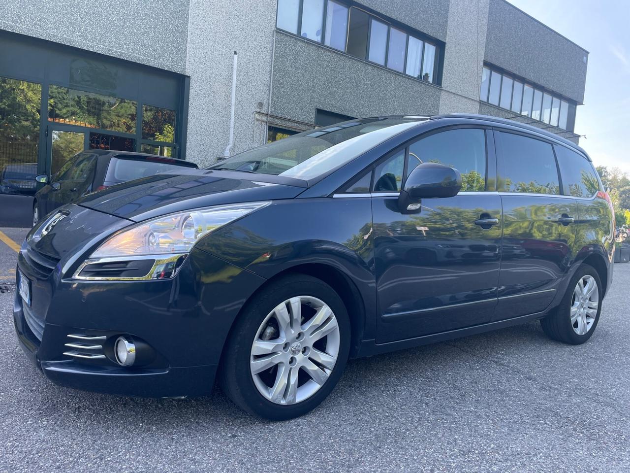 Peugeot 5008 1.6 e-HDi 112CV Stop&Start*Automatik*7 posti*