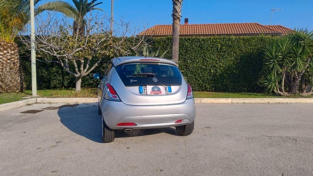 Lancia Ypsilon 1.2 69 CV 5 porte GPL Ecochic Gold