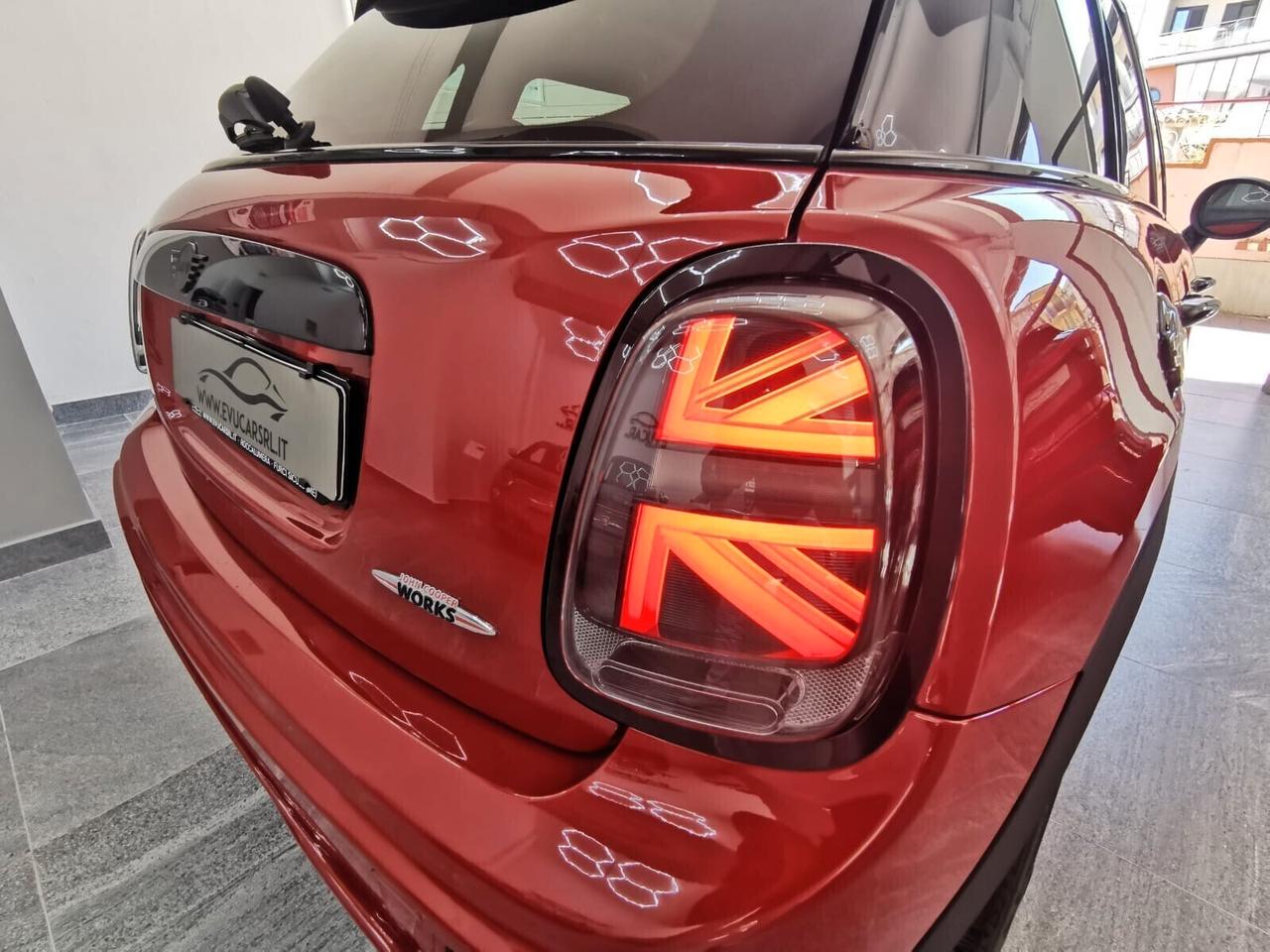 Mini Mini 2.0 Cooper SD Allestimento Jhon Cooper Works 5 porte TETTO