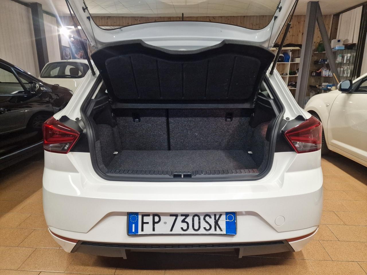 Seat Ibiza 1.0 TGI 5 porte FR, ok neopatentati