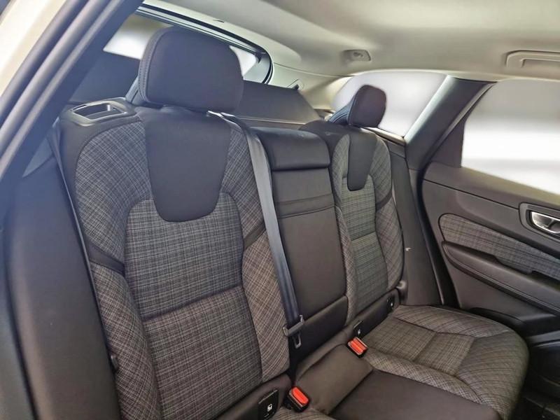 VOLVO XC60 B4 D AUTOMATICO CORE SUV