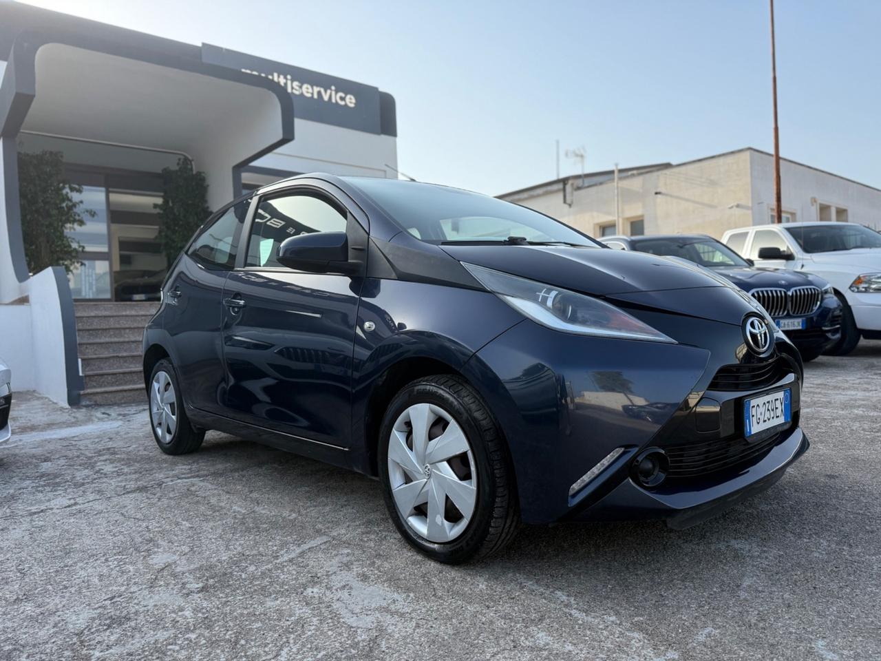 Toyota Aygo 1.0 VVT-i 69 CV 5 porte x-play TSS