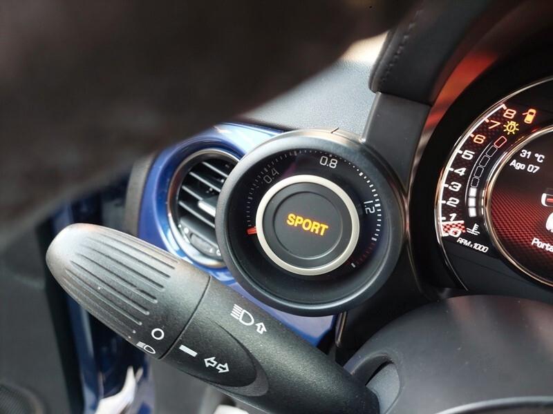 Abarth 595 1.4 Turbo T-Jet 160 CV Yamaha Factory Racing