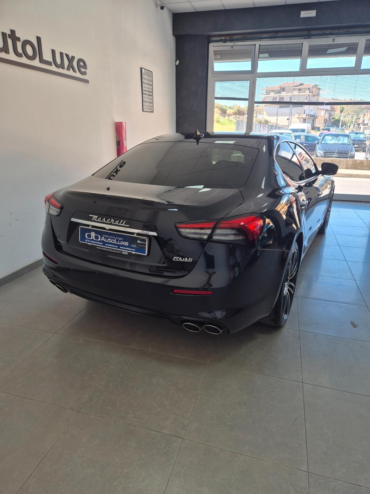 Maserati Ghibli 330 CV MHEV GT