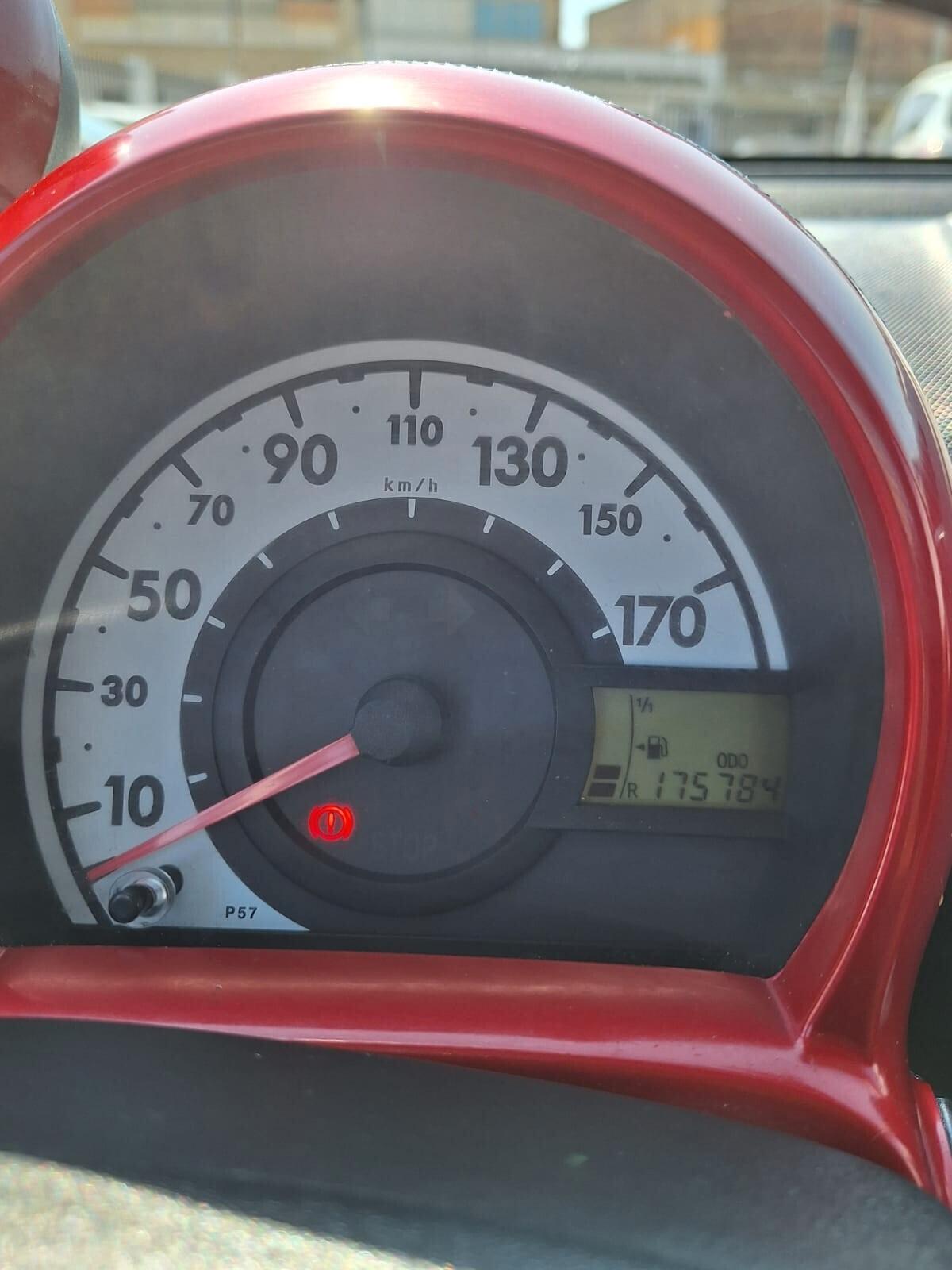 Toyota Aygo 1.0 12V VVT-i 5 porte Sol Red Edition