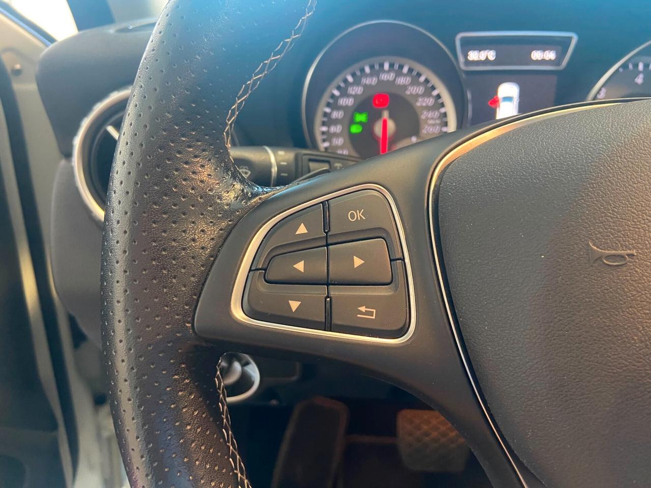 Mercedes-benz GLA 220 d Automatic Sport Tettuccio