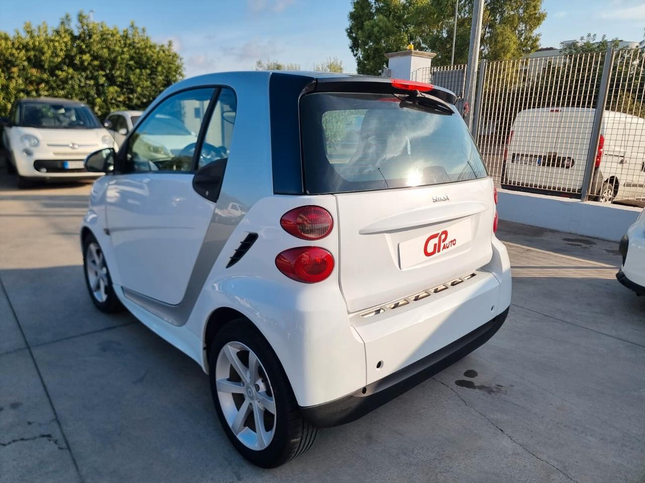 Smart ForTwo 1000 52 kW coupé pure