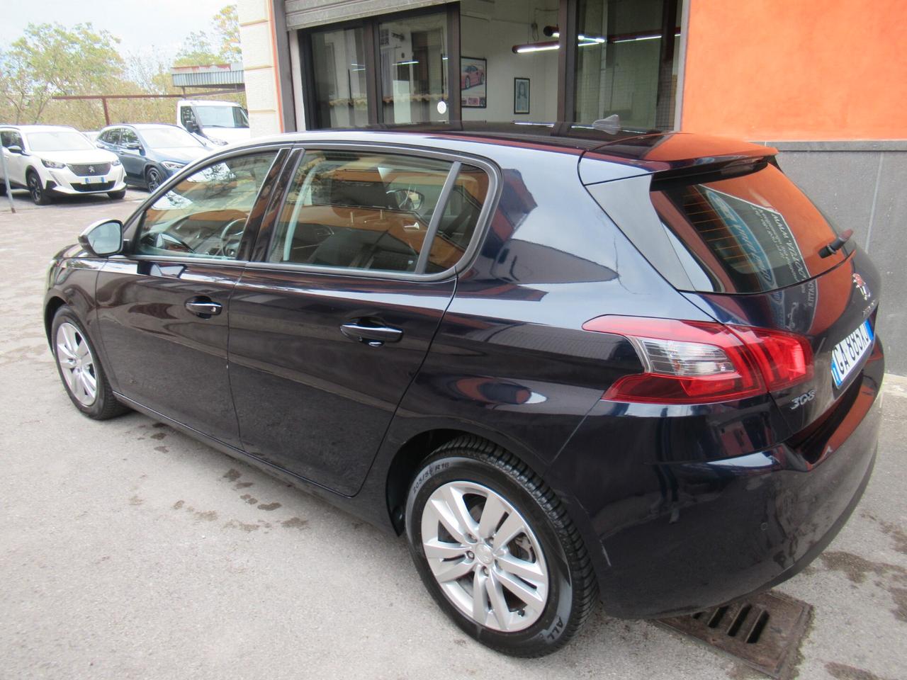 Peugeot 308 BlueHDi 130 S&S Business