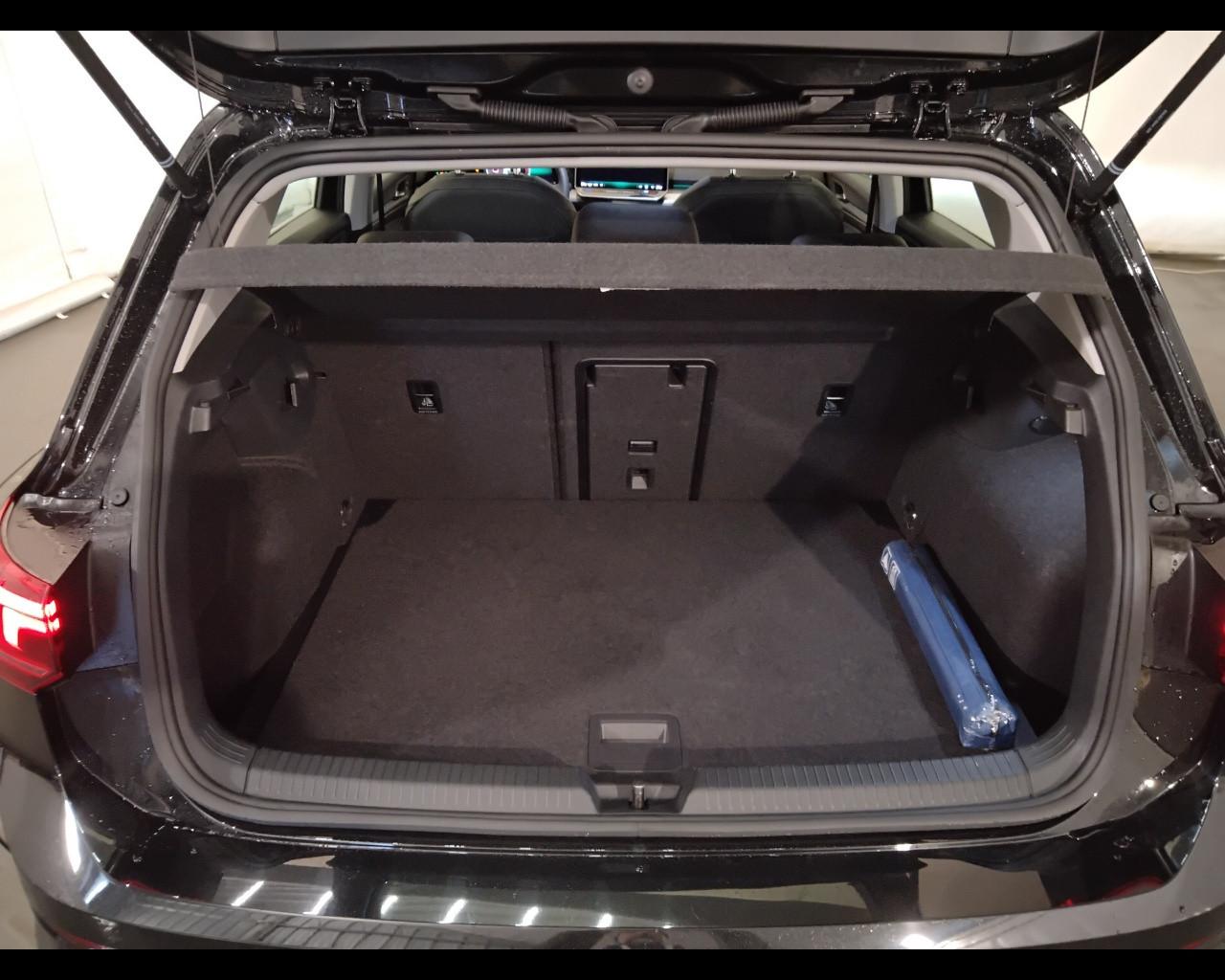 VOLKSWAGEN Golf VIII 2024 - Golf 2.0 tdi Style 150cv dsg