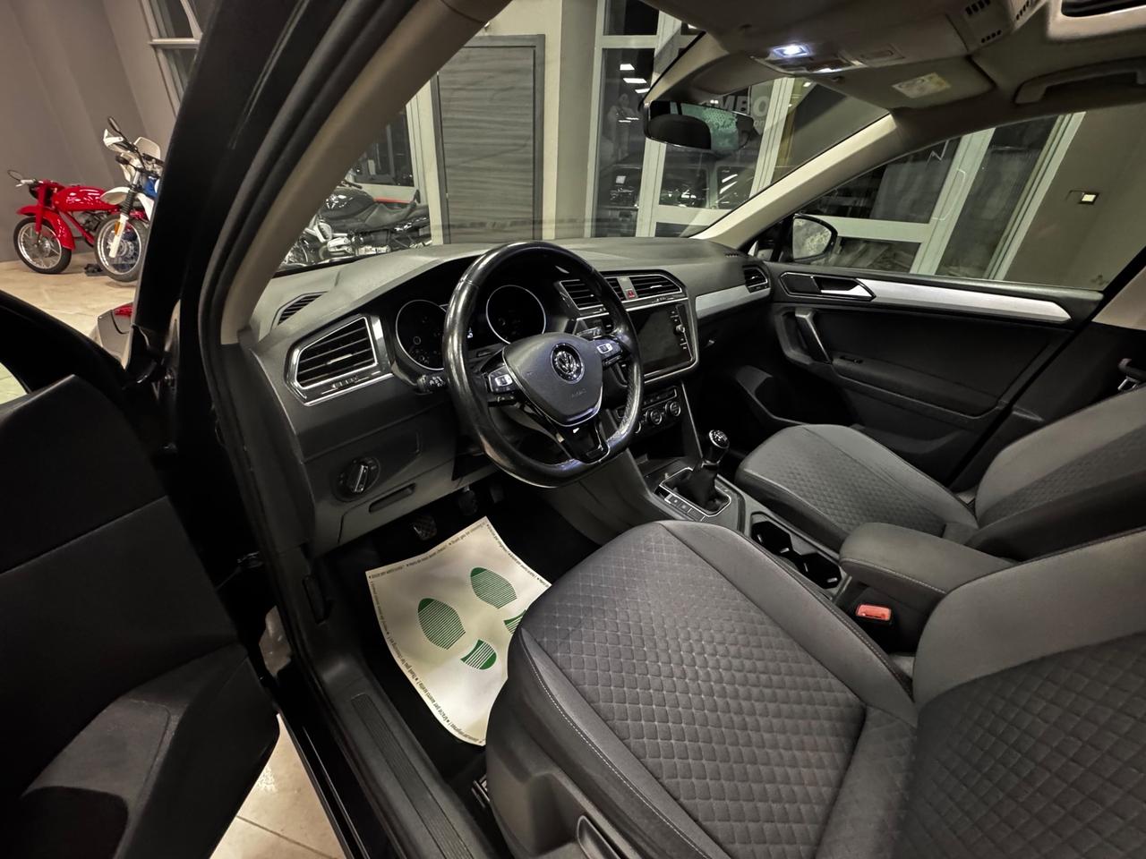 VOLKSWAGEN TIGUAN 2018 1.6 TDI TETTO APRIBILE