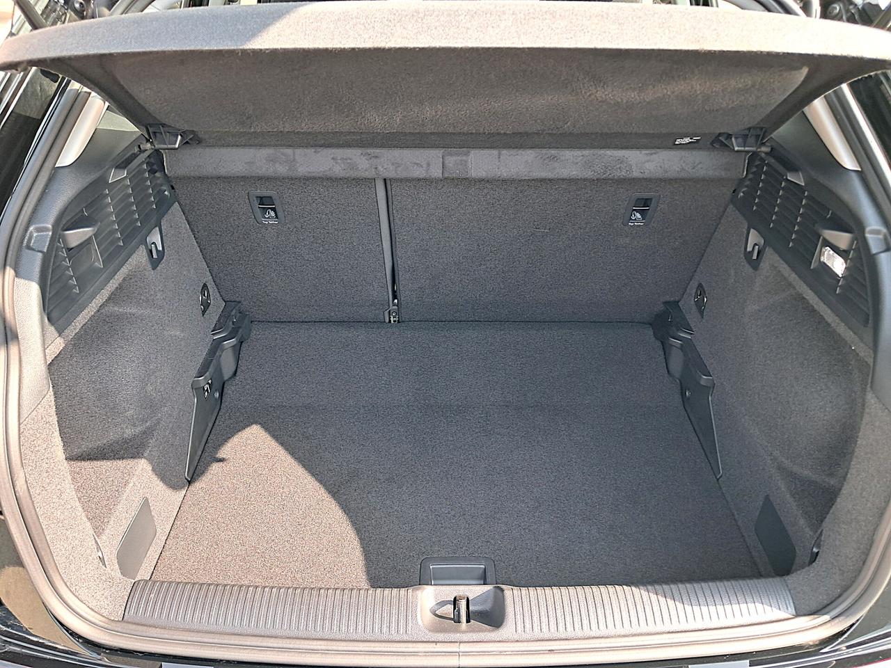 Audi Q2 35 TFSI S tronic Business