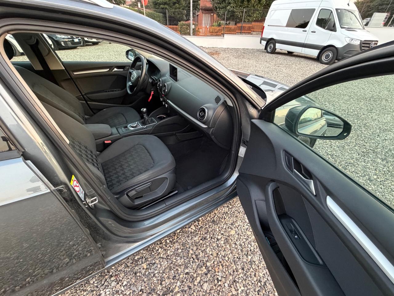 Audi A3 SPB 1.6 TDI clean diesel Attraction
