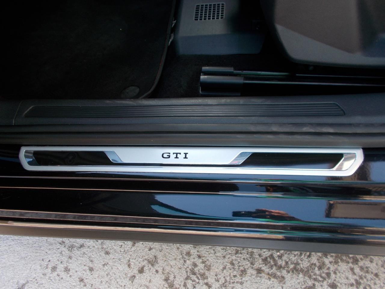 Volkswagen Polo 2.0 TSI DSG GTI