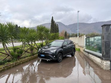TOYOTA - RAV4 - 2.0 D-4D 2WD Business