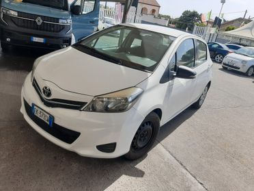 Toyota Yaris 1.0 5 porte Lounge