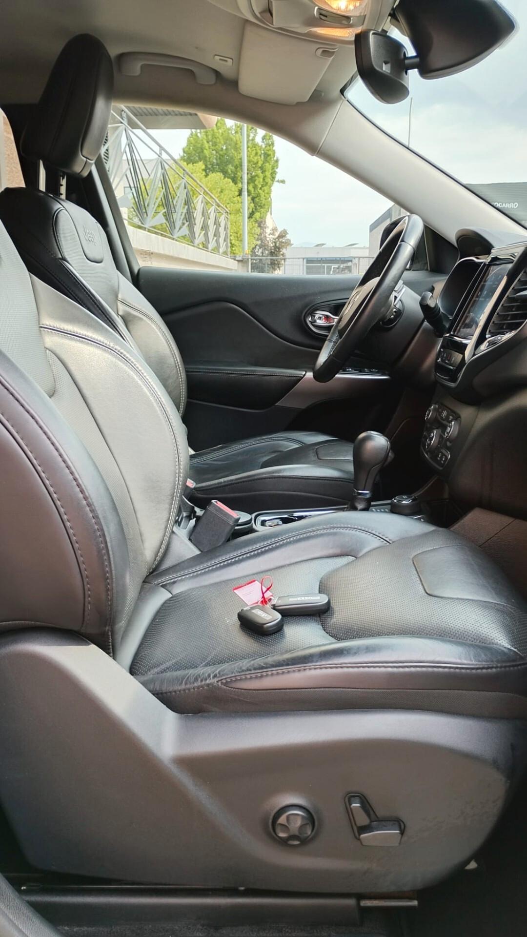 Jeep Cherokee 2.2 Mjt AWD Active Drive II Overland