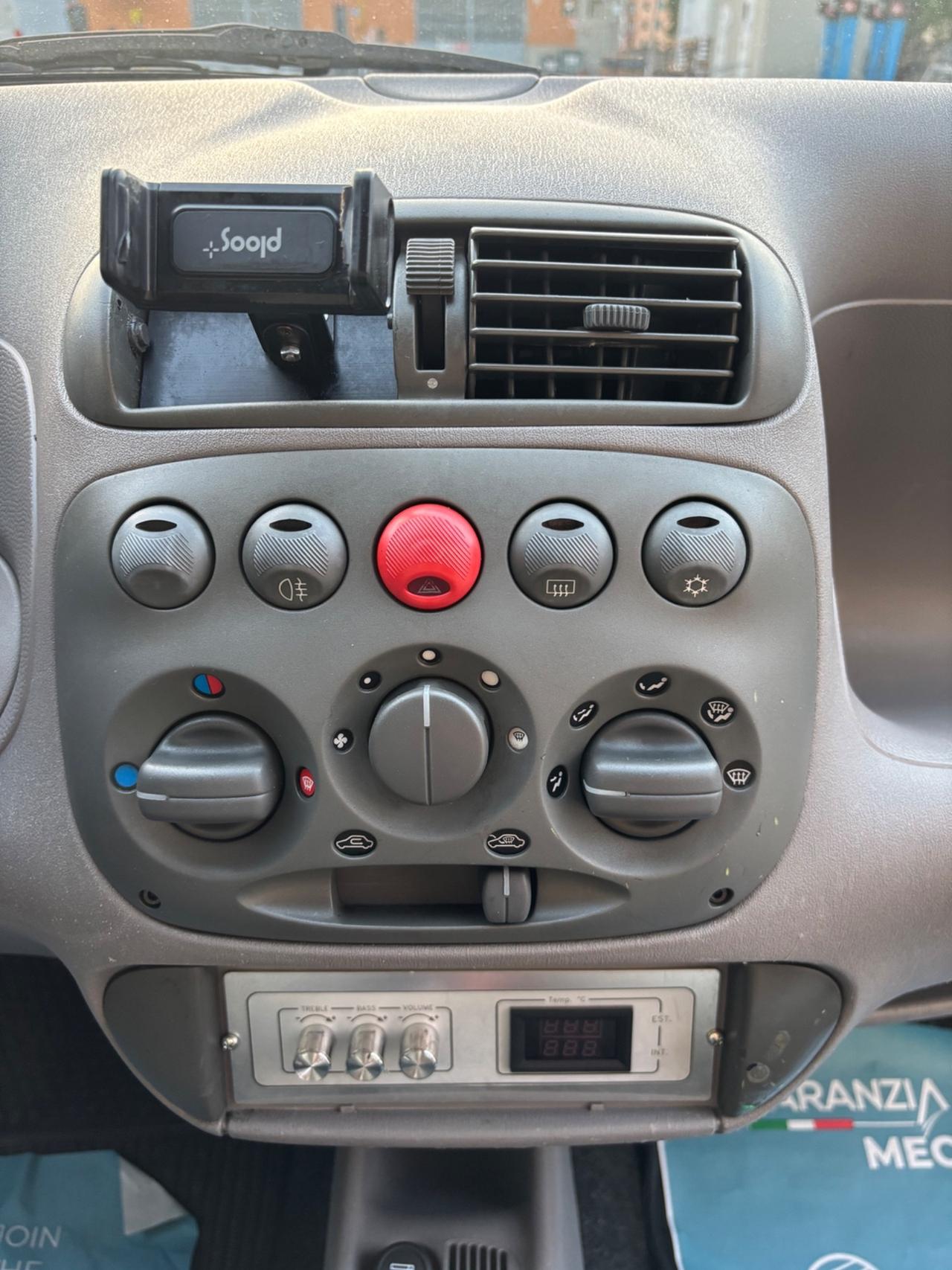 FIAT 600 1.1 CLIMA SERVOSTERZO AUTORADIO BT NEOPATENTATI ok