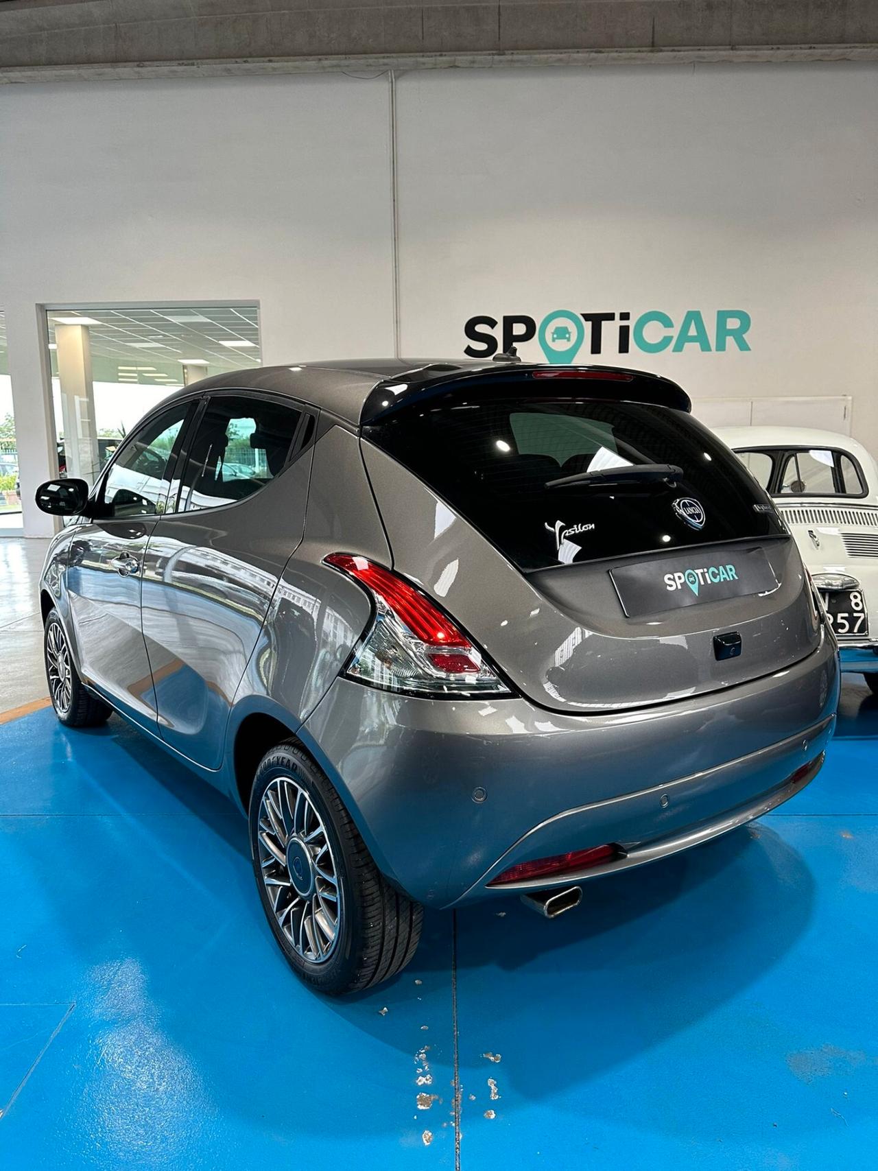 Lancia Ypsilon 2023 Gold plus con TELECAMERA