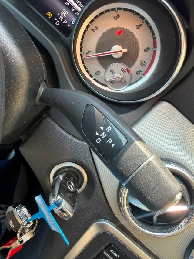 MERCEDES-BENZ GLA 200 d Automatic Sport