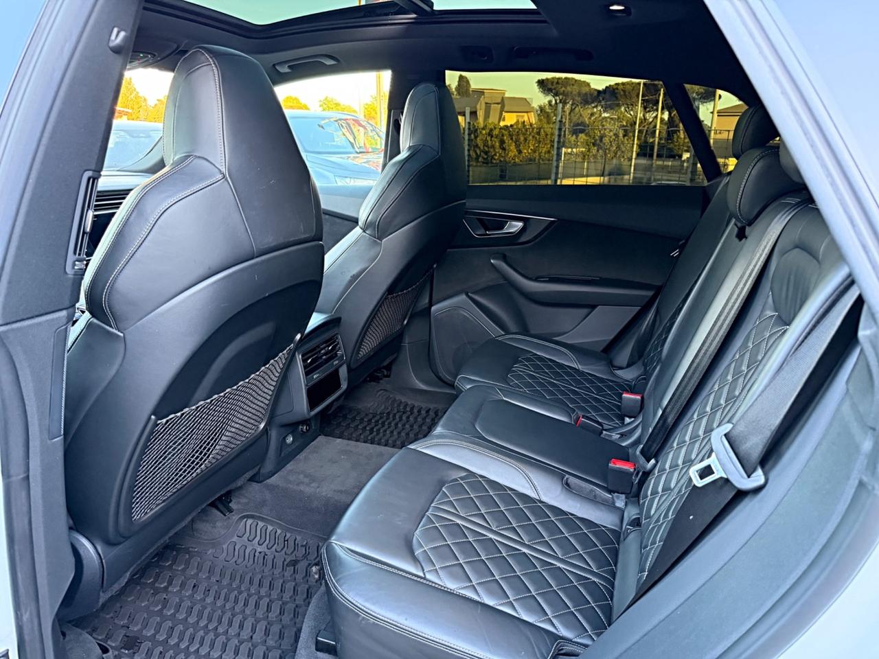 Audi Q8 SQ8 TDI quattro tiptronic sport attitude