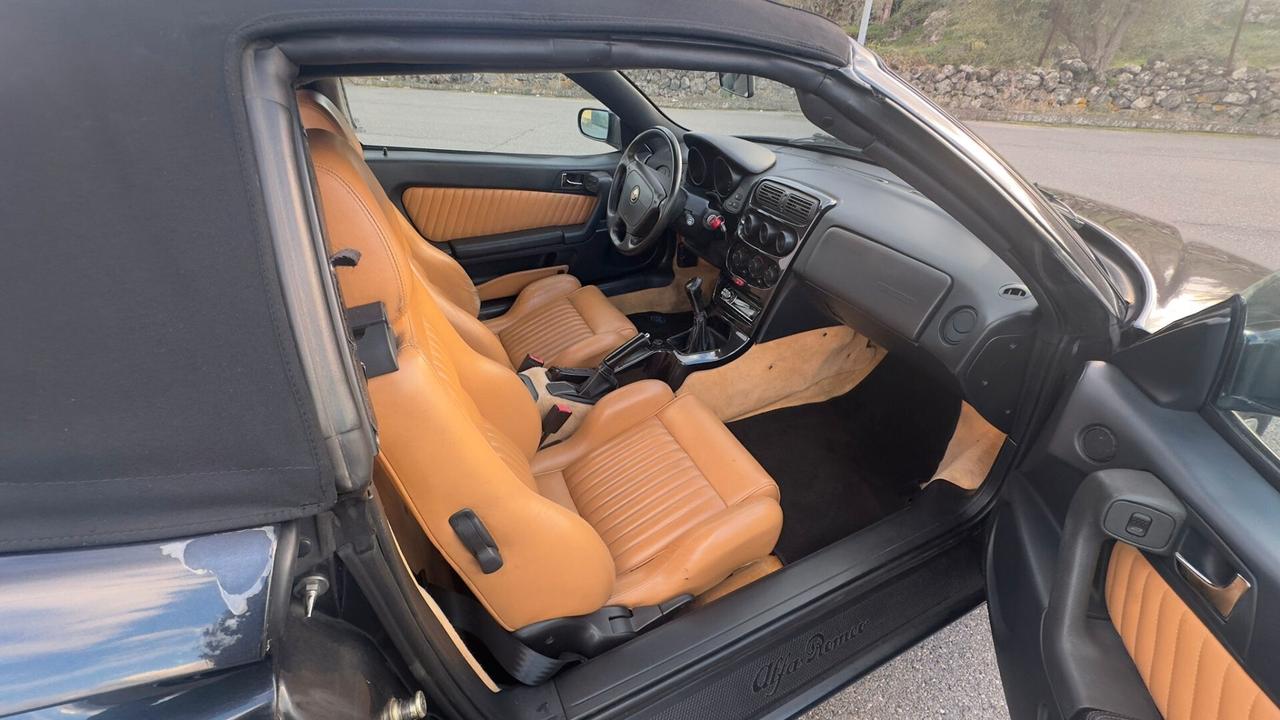 Alfa Romeo GTV 2.0i V6