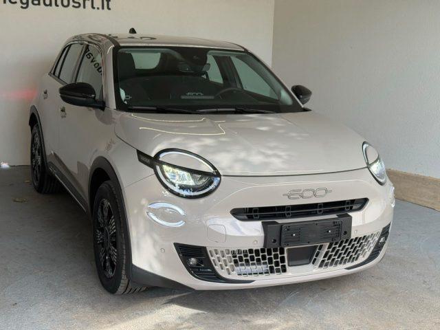 FIAT 600 Hybrid 110 CV DCT MHEV Business