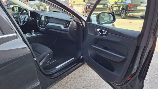 VOLVO XC60 B4 (d) AWD Geartronic Business Plus 4x4 AWD