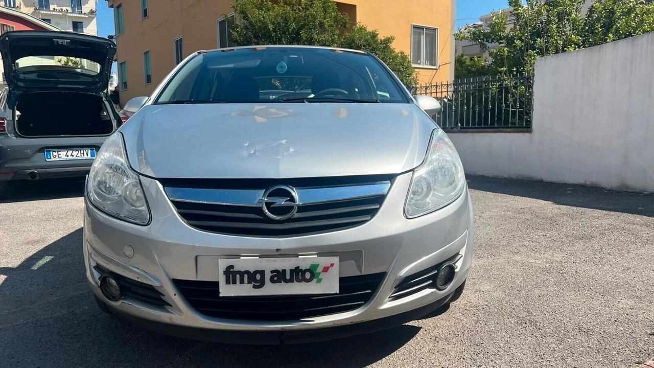 Opel Corsa 1.2 5 porte Club IMPIANTO GPL Nord Italia