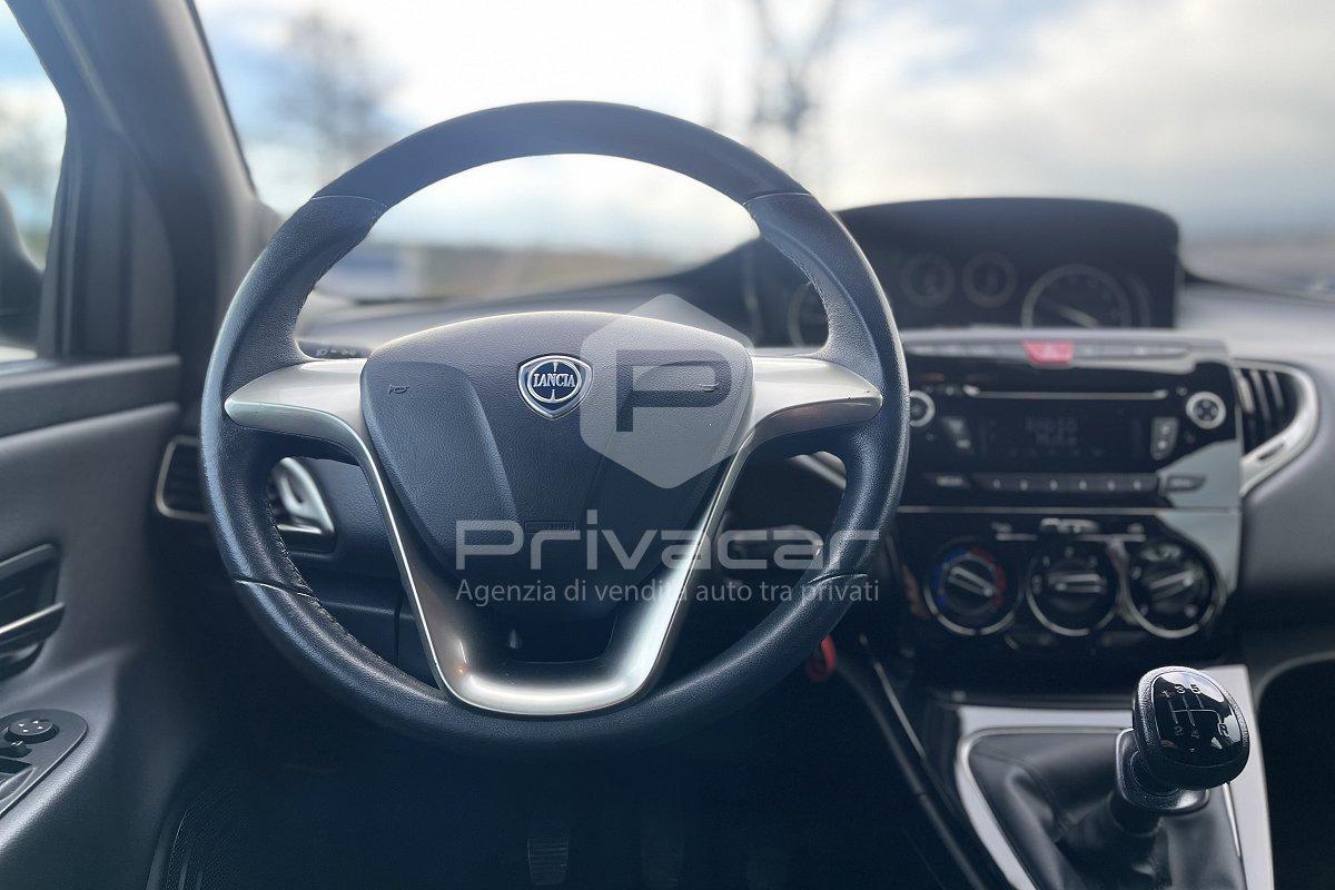 LANCIA Ypsilon 1.2 69 CV 5 porte Gold