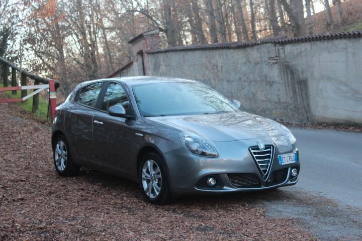 Alfa Romeo Giulietta 1.6 JTDm-2 105 CV Distinctive ESTETICA PARI NUOVO