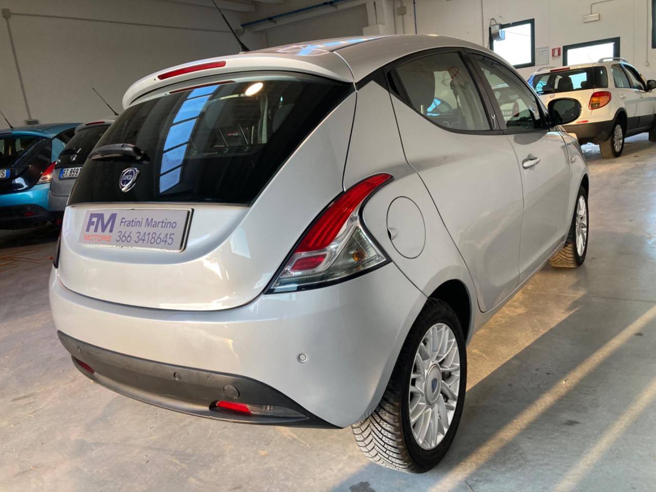 Lancia Ypsilon 1.2 69 CV 5 porte Gold km. Originali