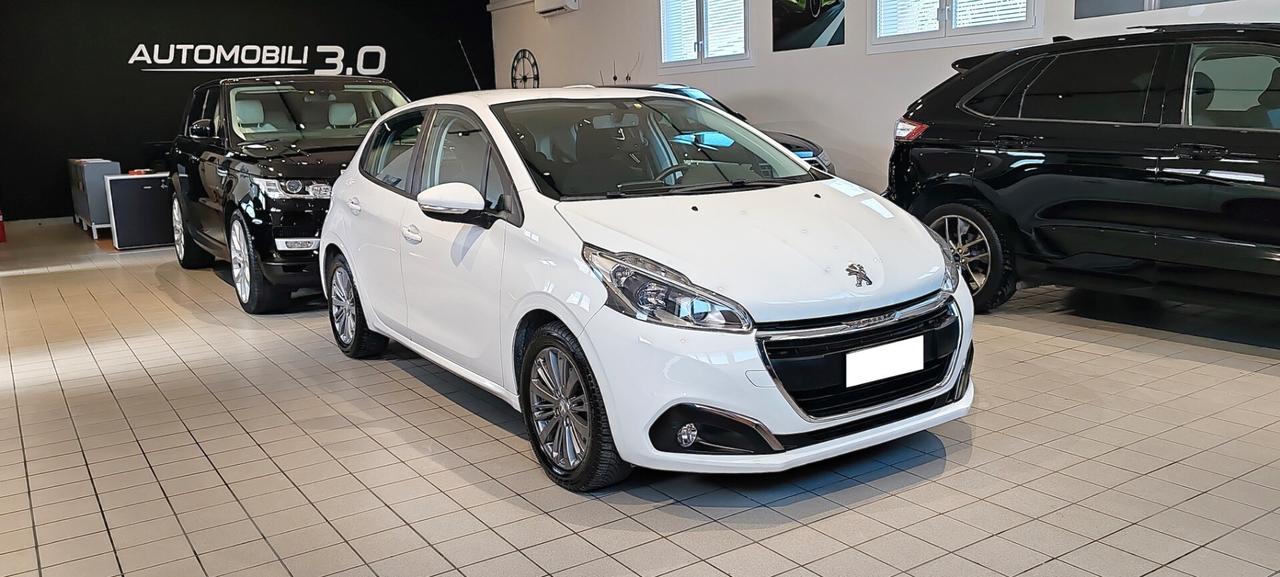Peugeot 208 PureTech 82 5 porte Allure