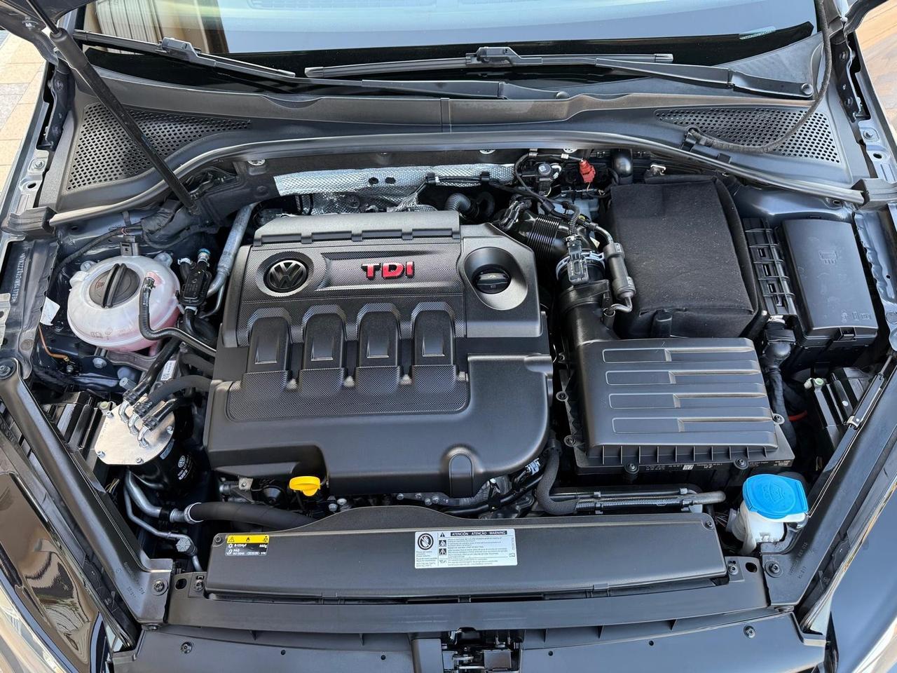 Volkswagen Golf 7.5 R-LINE 1.6 TDI 115 CV 5p.