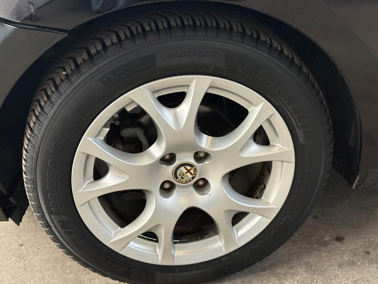 Alfa Romeo MiTo 1.4 78 CV Distinctive Sport Pack