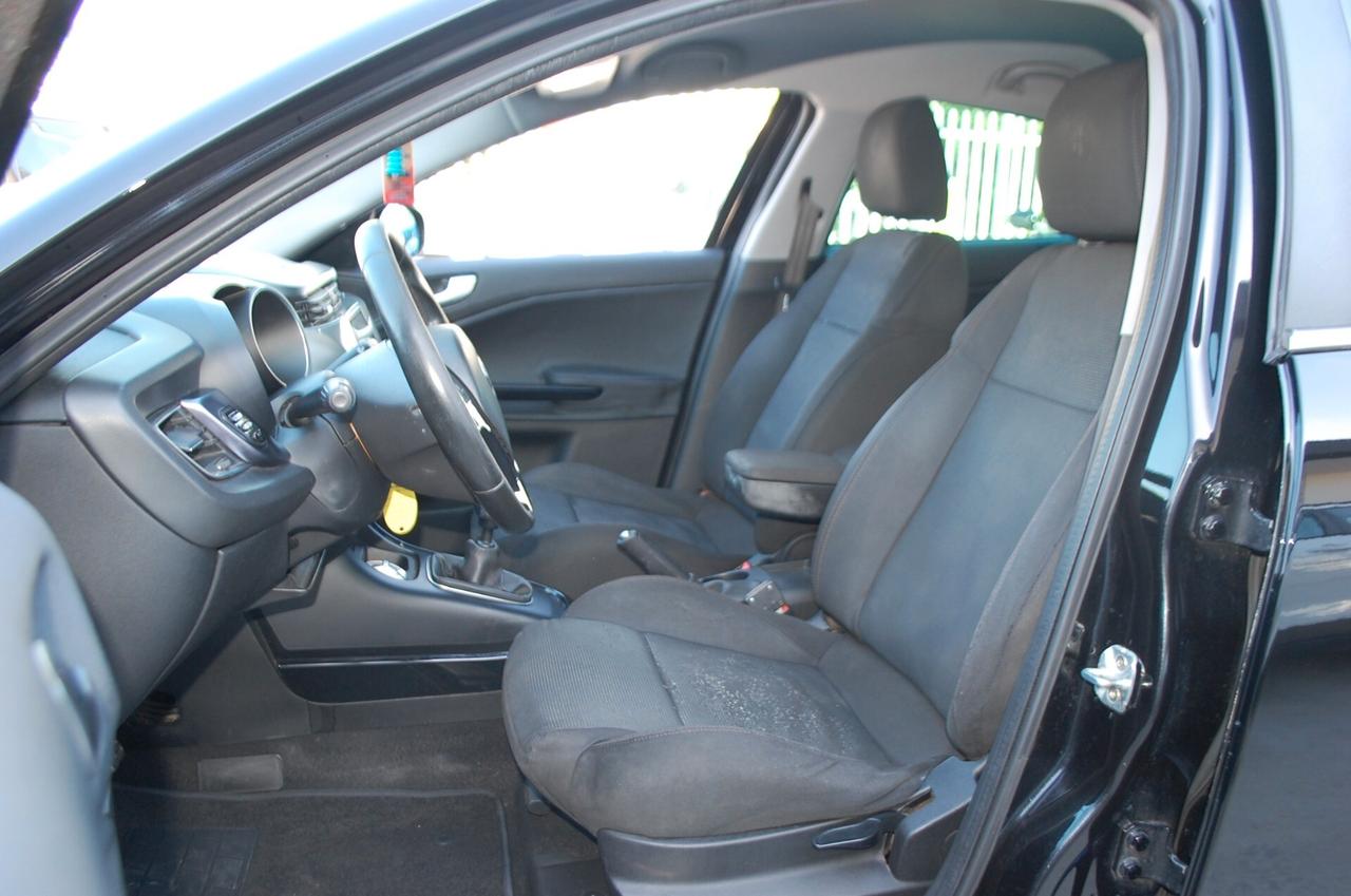 Alfa Romeo Giulietta 1.6 jtdm 105CV Distinctive Uff Italy Clima Lega USB