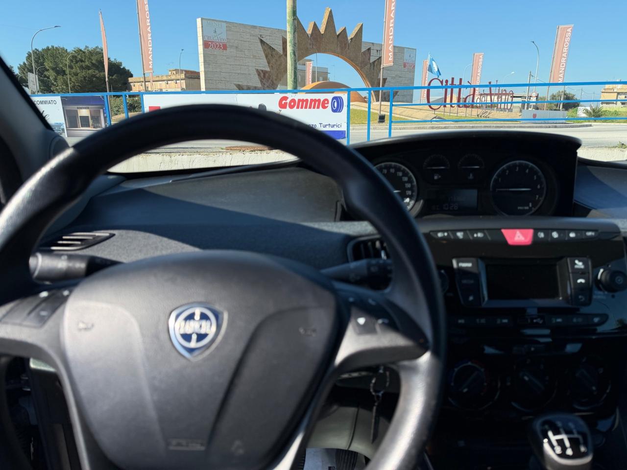 Lancia Ypsilon 1.2 69 CV 5 porte Elefantino Blu