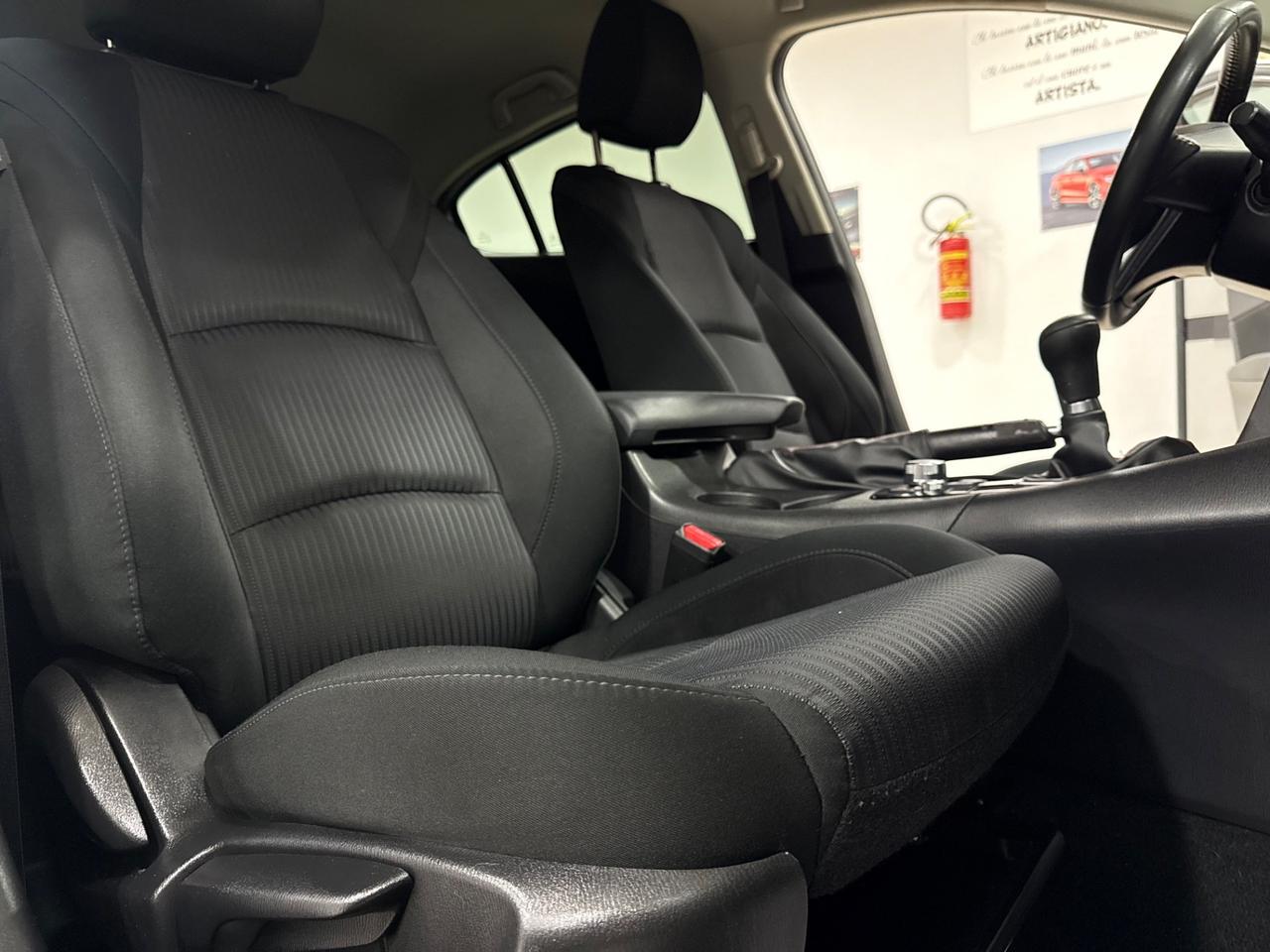 Mazda 3 1.5 2016 full optional nuova