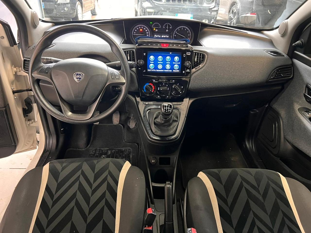 Lancia Ypsilon 1.0 FireFly 5 porte S&S Hybrid Gold