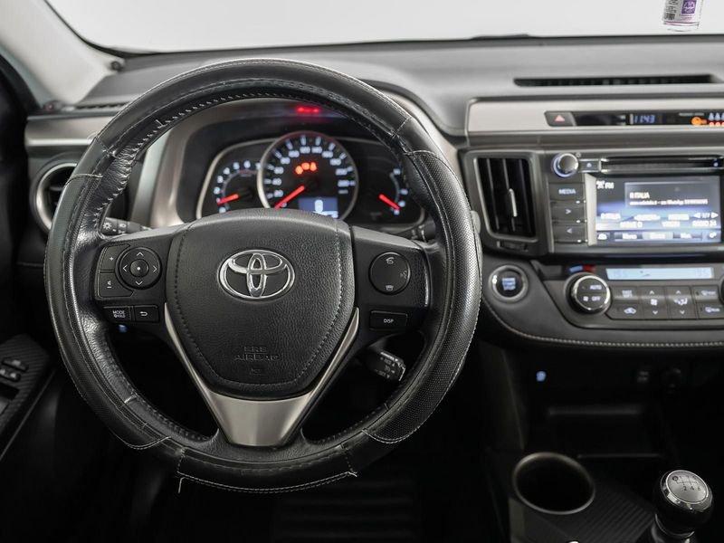 Toyota RAV4 RAV4 2.0 D-4D 2WD Style White Ed.