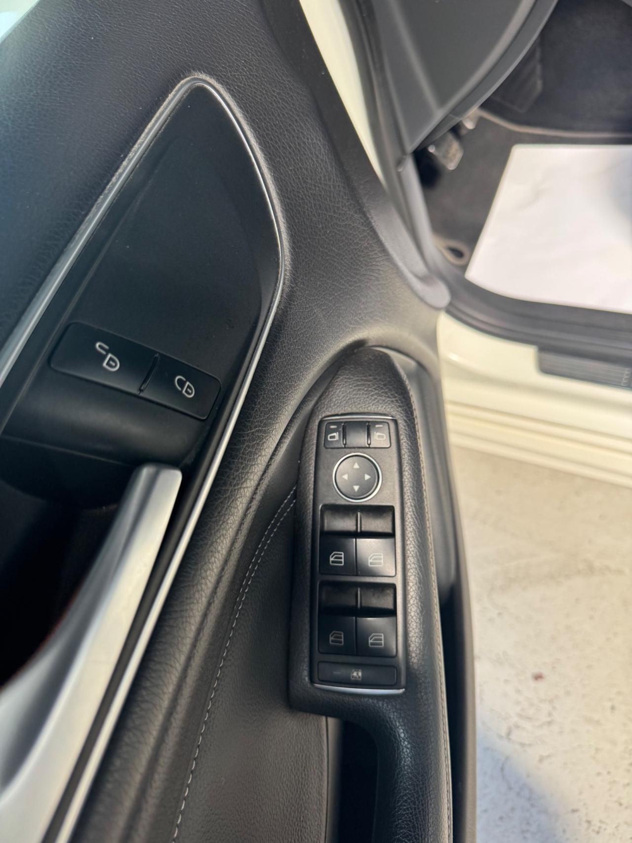 Mercedes-benz B 180 CDI BLUEEFFICIENCY PREMIUM (80 KW)