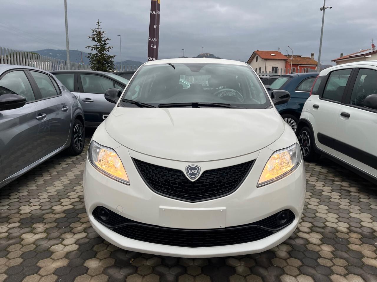 Lancia Ypsilon 1.2 69 CV 5 porte S&S Gold