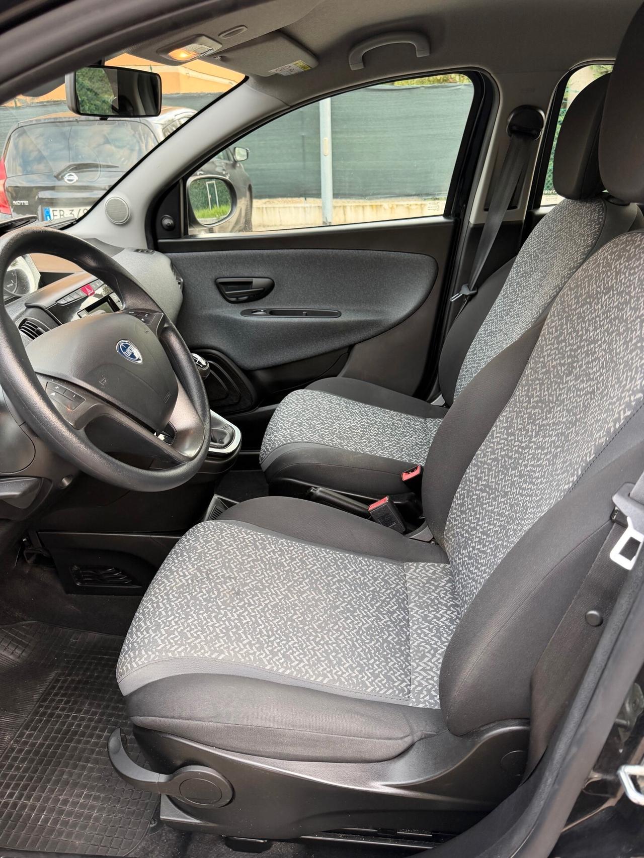 Lancia Ypsilon 1.2 Gpl - NEOPATENTATI - 12 MESI DI GARANZIA -