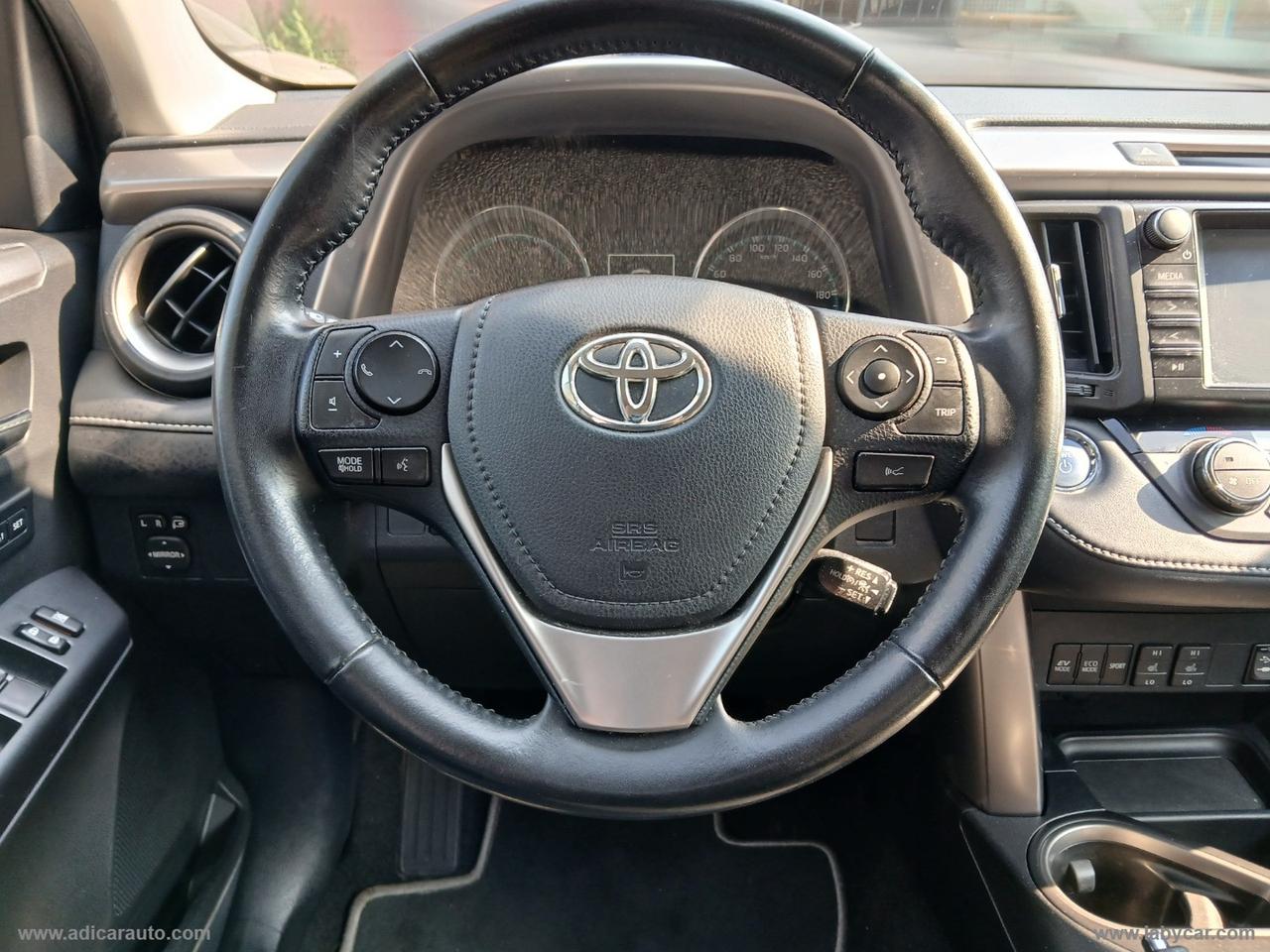 TOYOTA RAV4 2.5 Hybrid 2WD Lounge