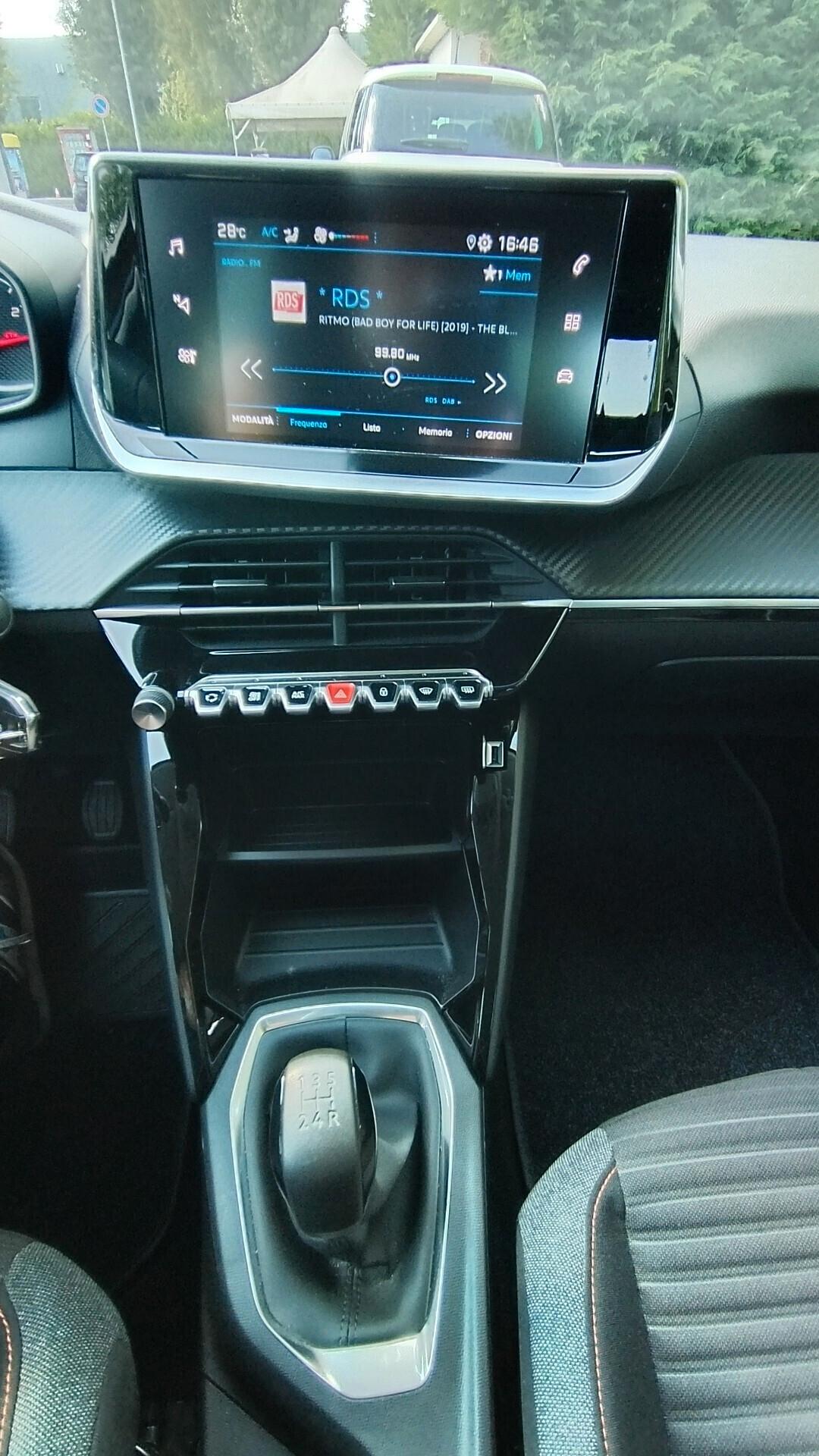 Peugeot 208 PureTech 15000km!!!
