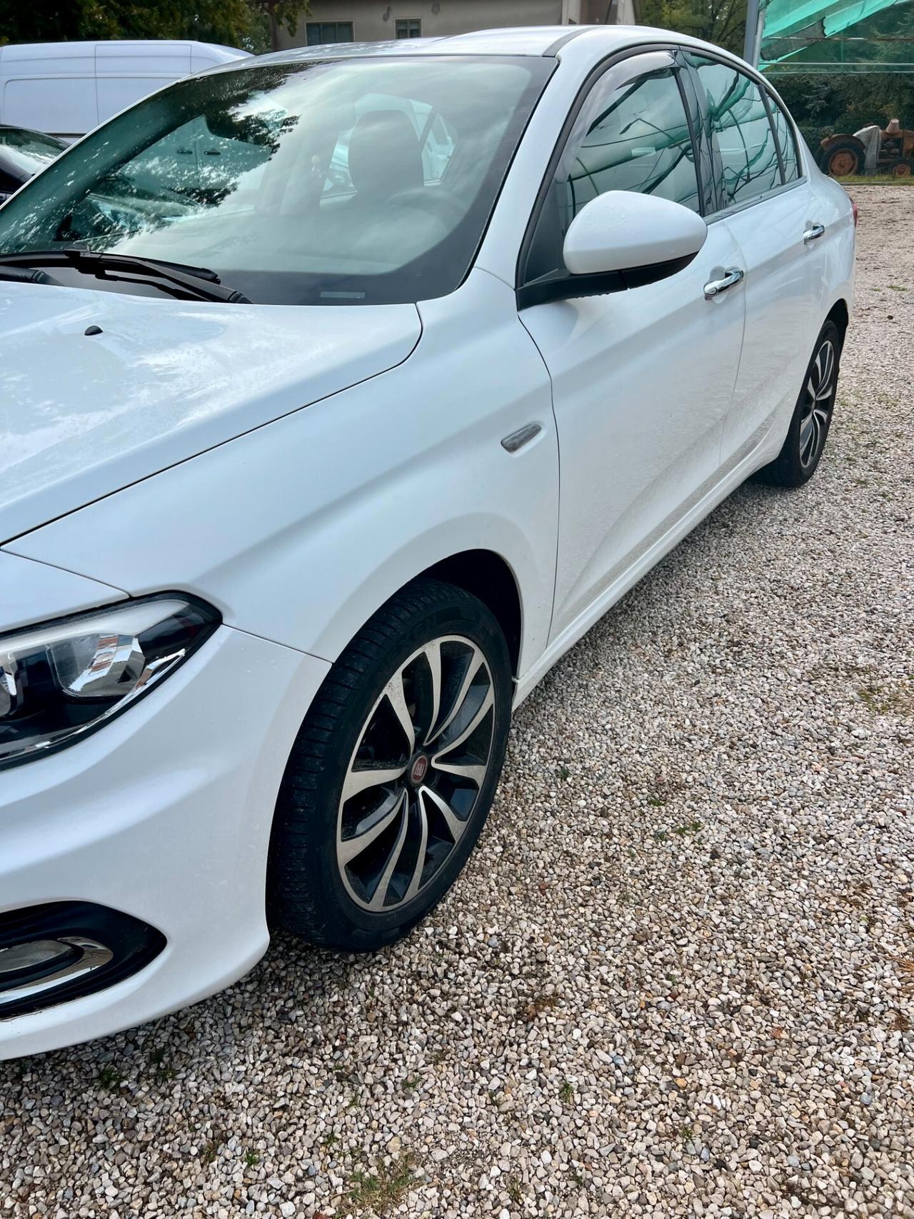 Fiat Tipo 1.6 Mjt S&S SW Lounge